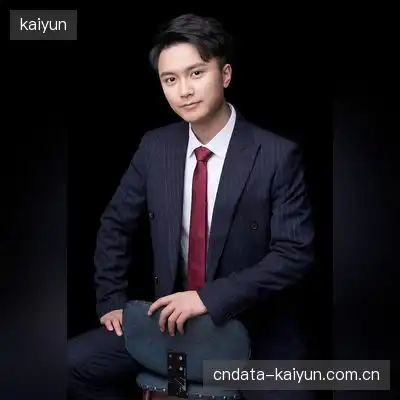 董新月